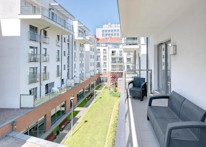 Waterlane Marina By Live & Travel Apartments