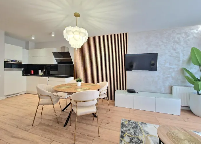 Waterlane Marina By Live & Travel Apartments