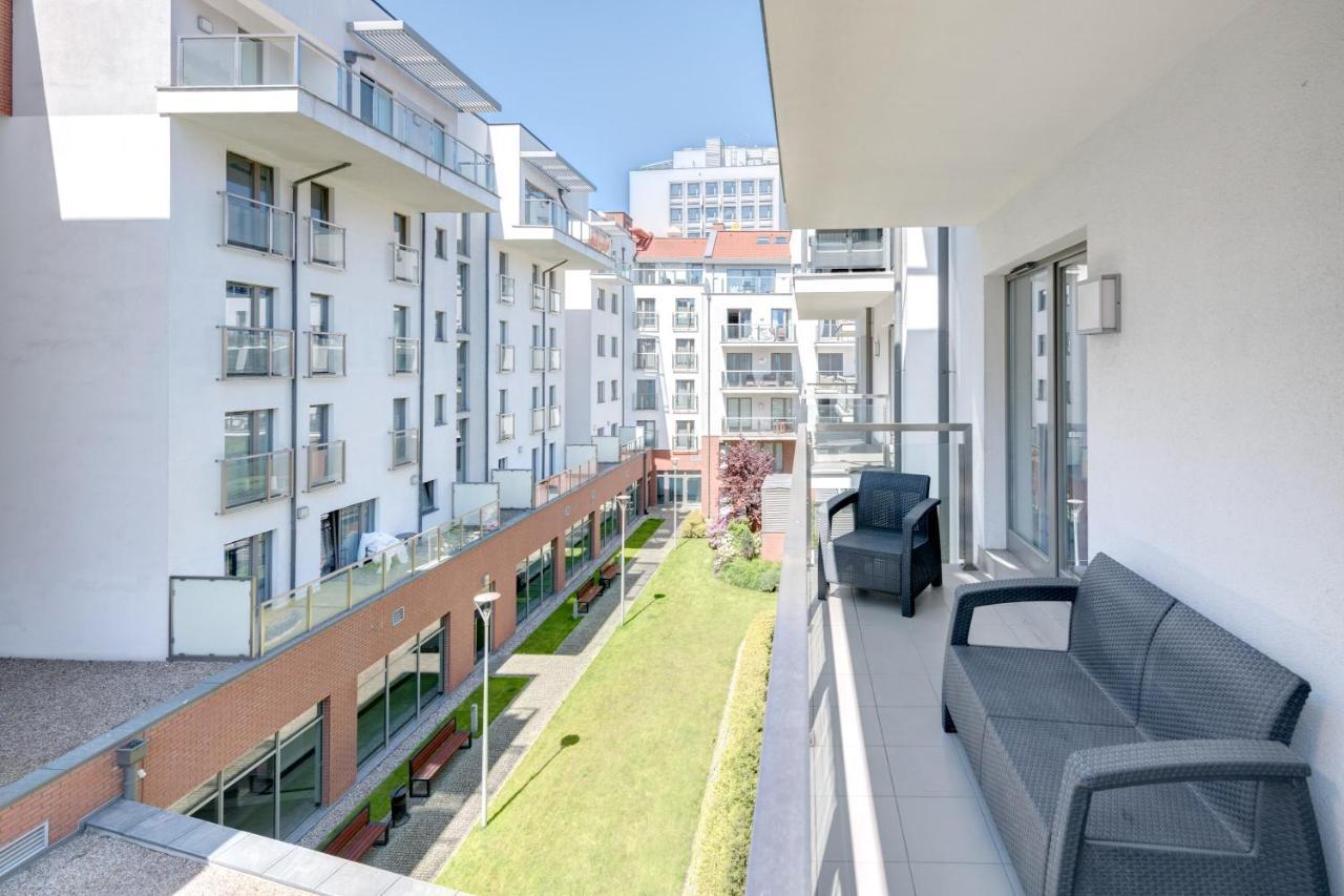 Apartment Waterlane Marina By Live & Travel