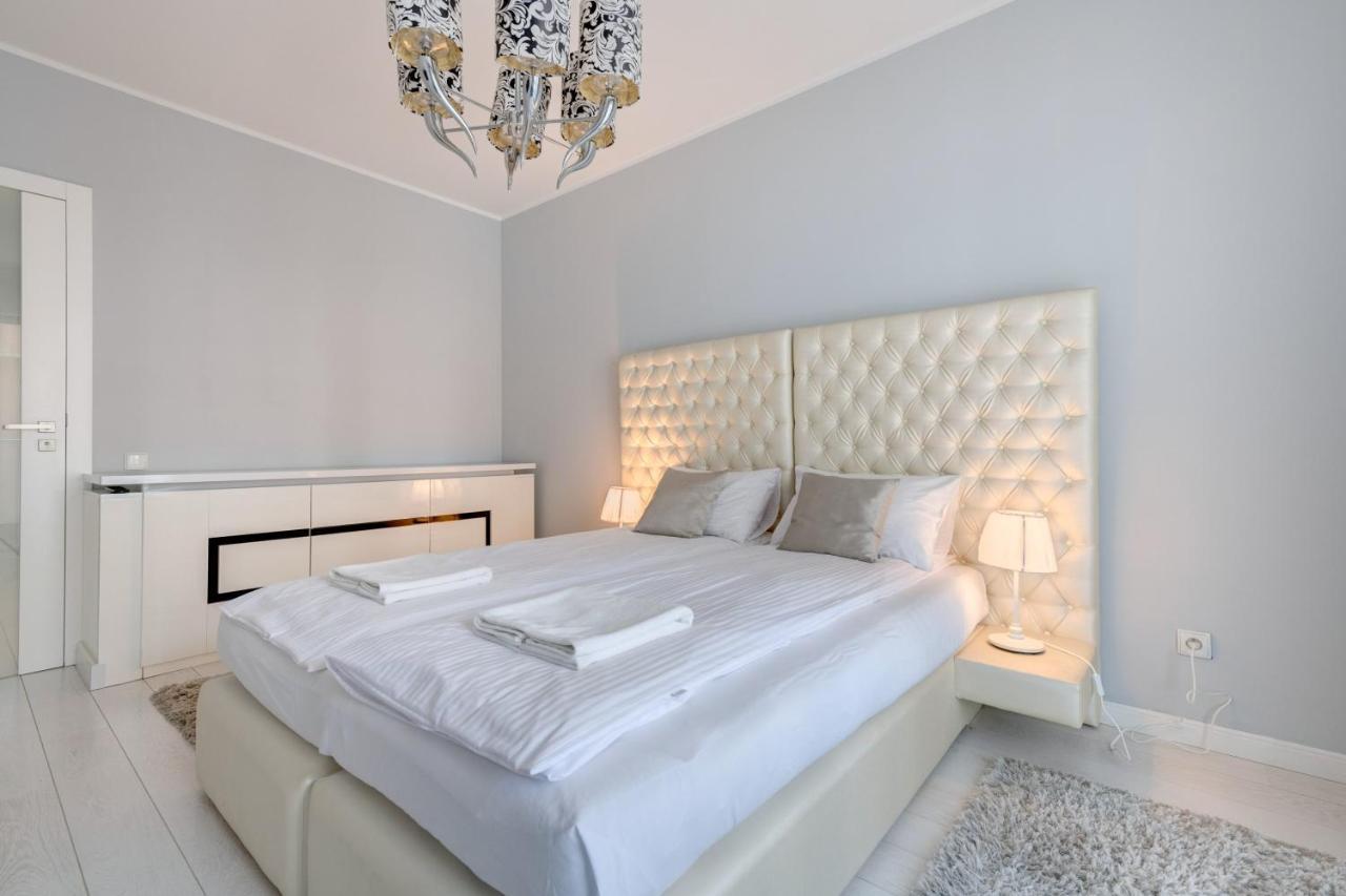 Apartment Waterlane Marina By Live & Travel *
