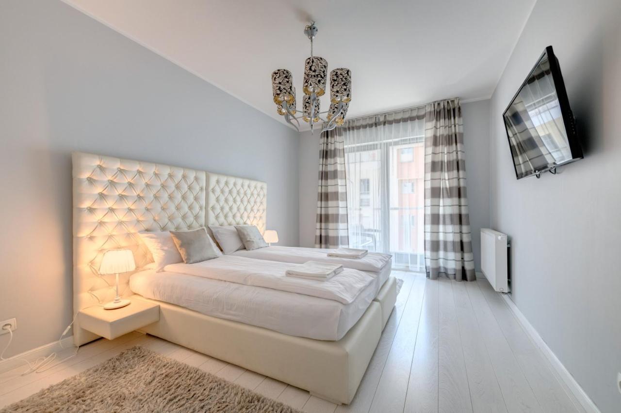 Apartment Waterlane Marina By Live & Travel *