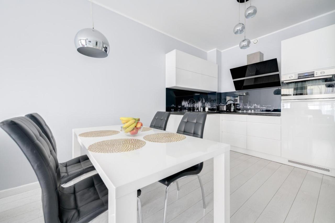 Waterlane Marina By Live & Travel * Danzig