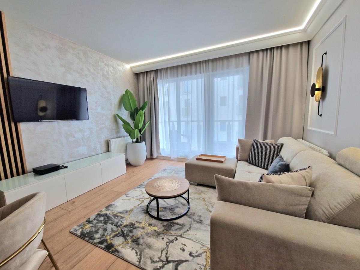 Apartment Waterlane Marina By Live & Travel *