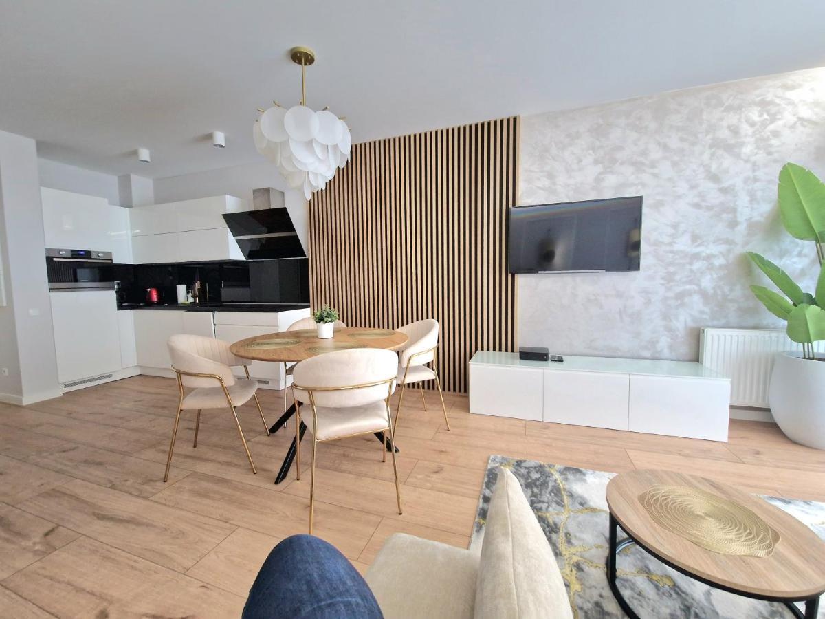 Waterlane Marina By Live & Travel Apartment