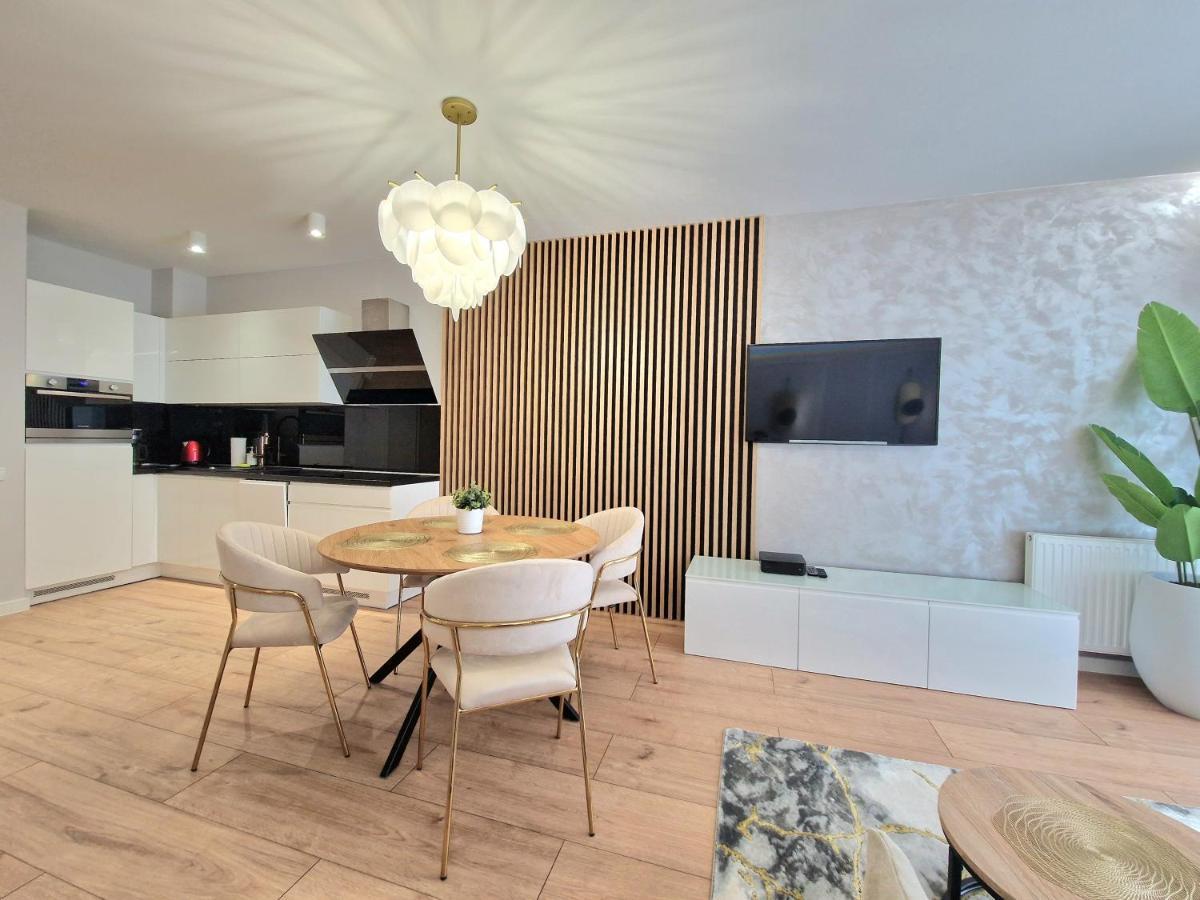 Waterlane Marina By Live & Travel Apartment